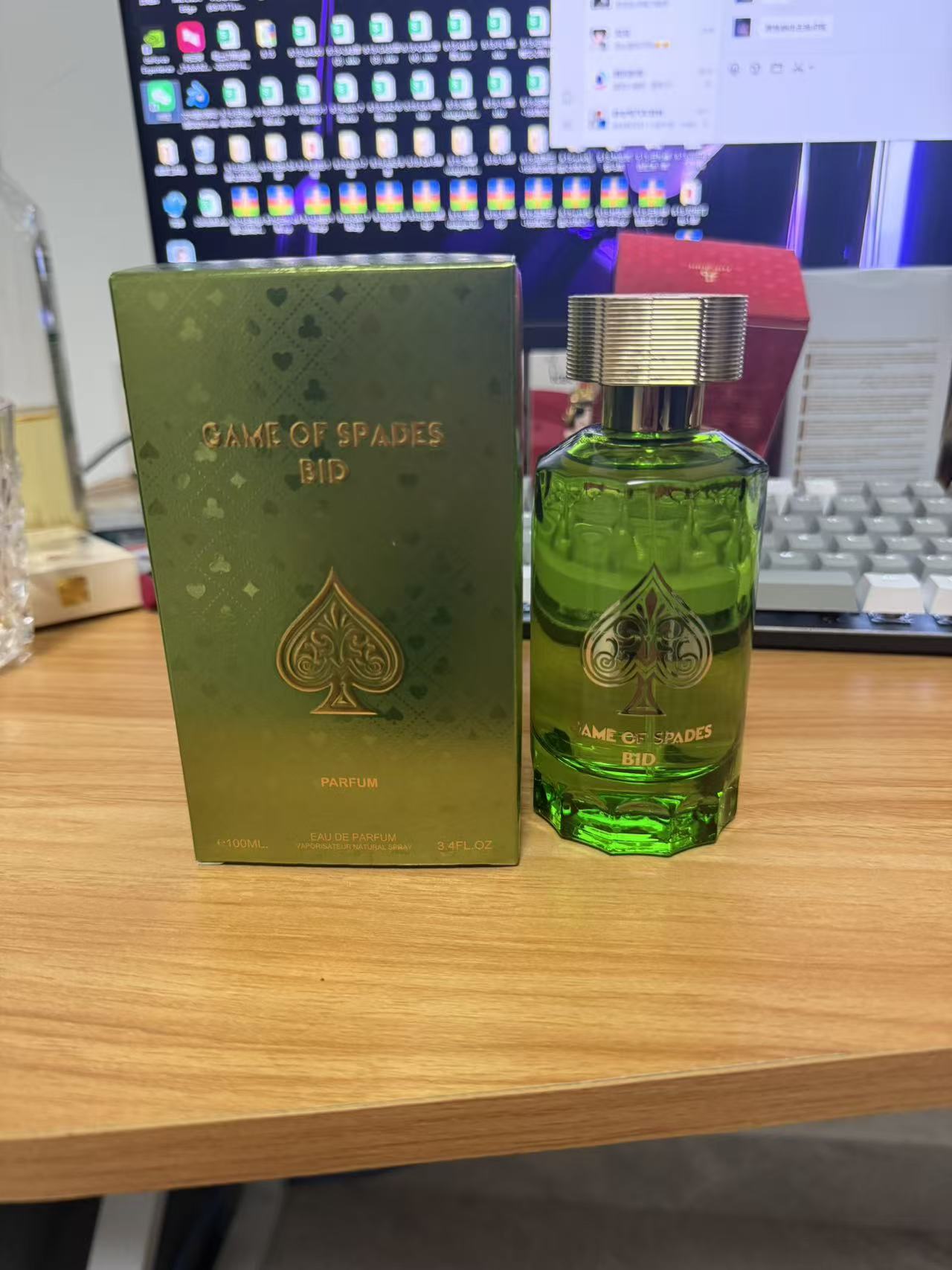 Jo Milano Paris Game of Spades - огляд і ціна Perfume Fragrance Paris
